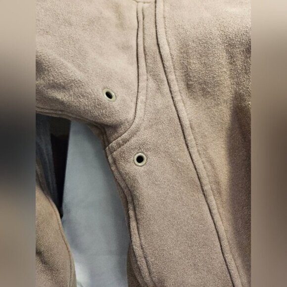 Lululemon Men's Jacket. Brown. Measurements in pictures - Picture 8 of 13